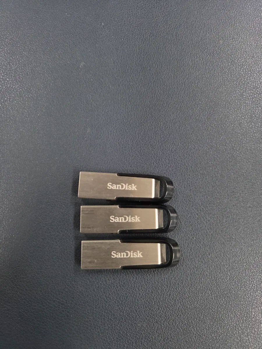 샌디스크 울트라 플레어 usb 3.0 512기가 (총 3개)