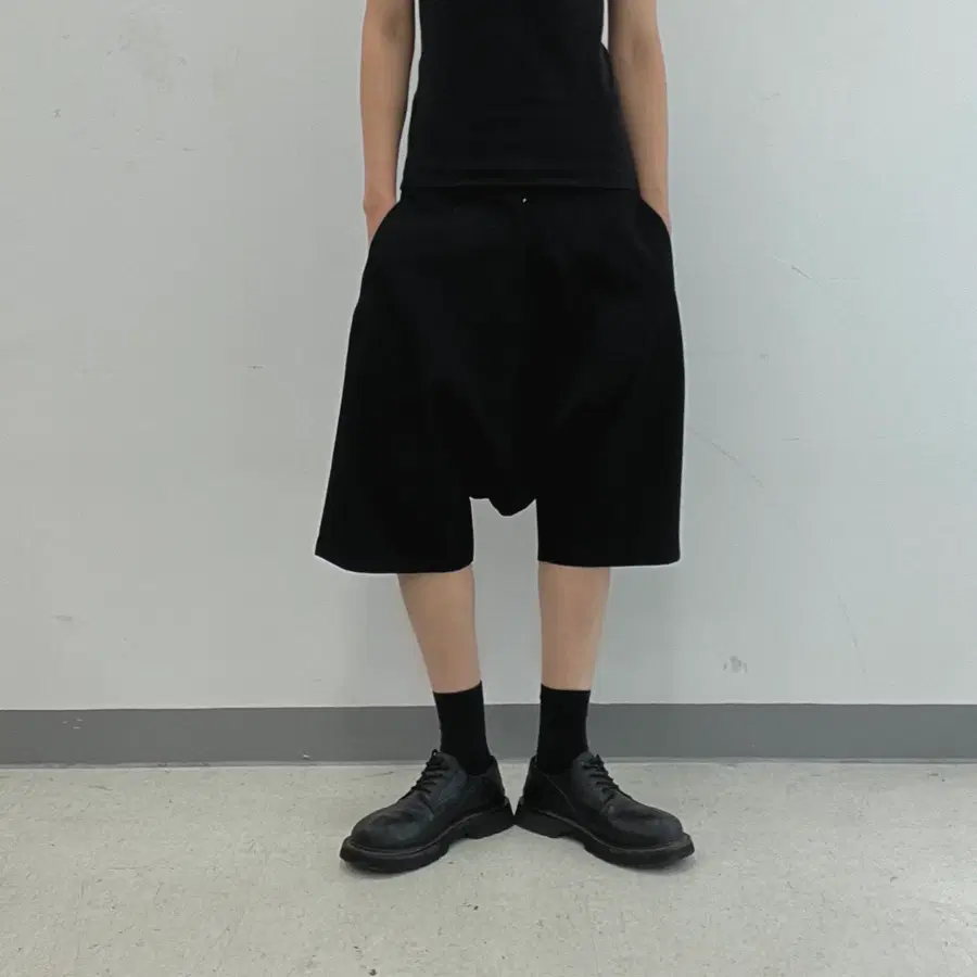 07FW 꼼데가르송 꼼꼼 블랙 울 사루엘 하프 팬츠 M
