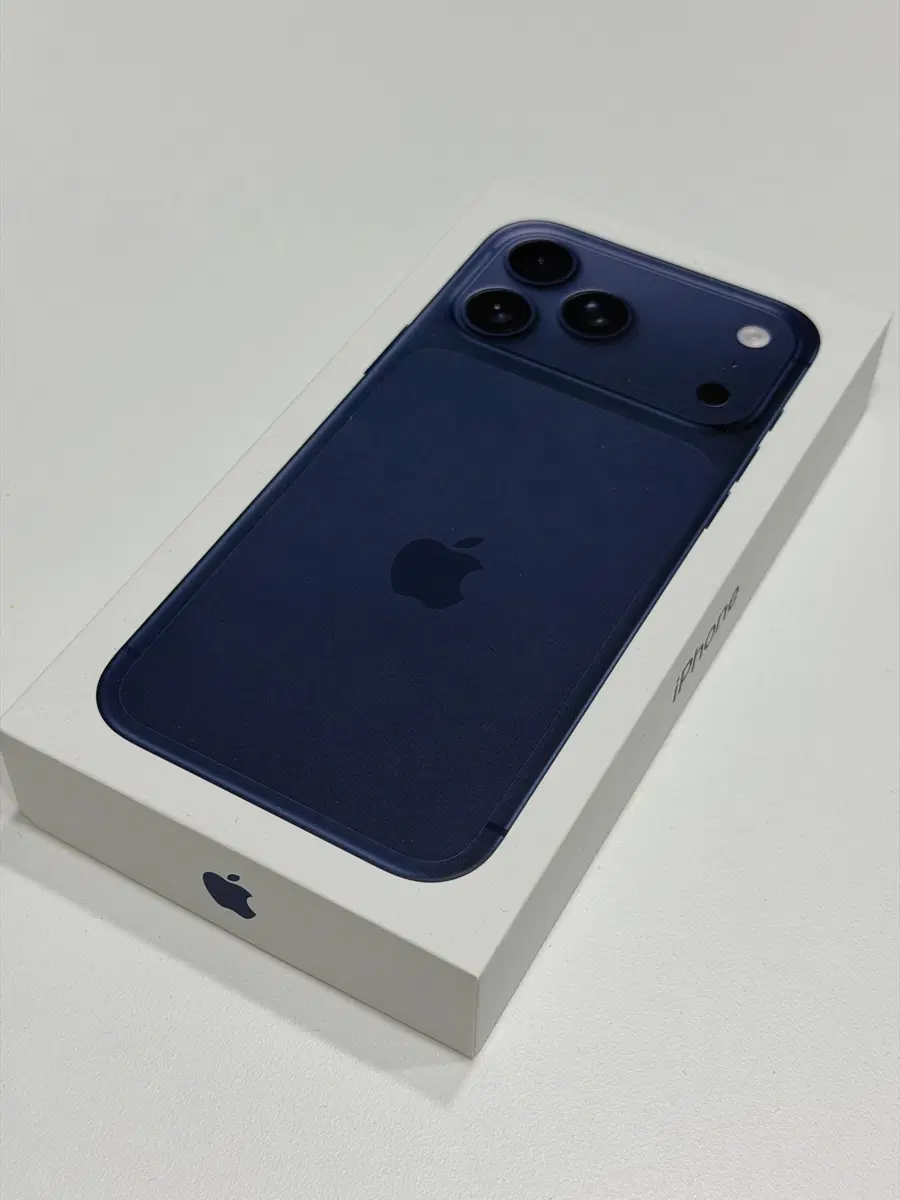 아이폰 17 프로 맥스 블루 색상 256GB
