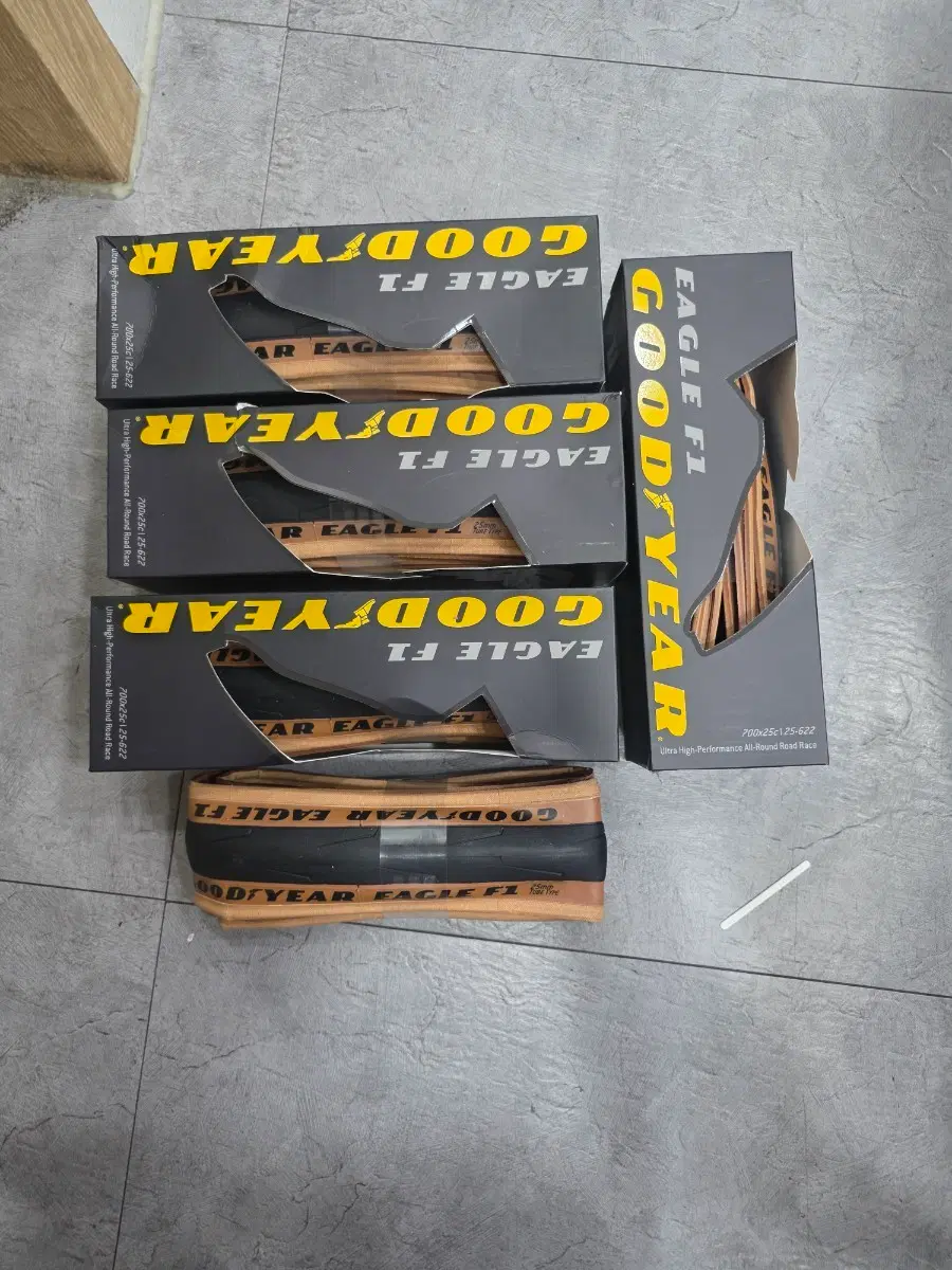 굿이어 이글 F1 700x25c 타이어 1개당25.000원