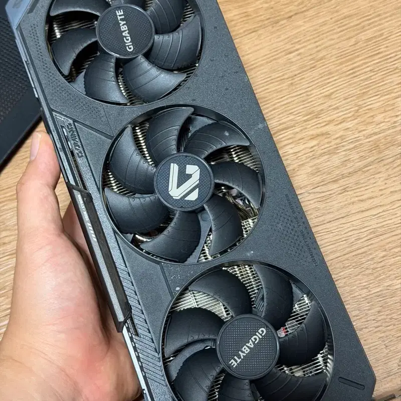 GIGABYTE 라데온 RX 9070 XT GAMING OC D6 16GB