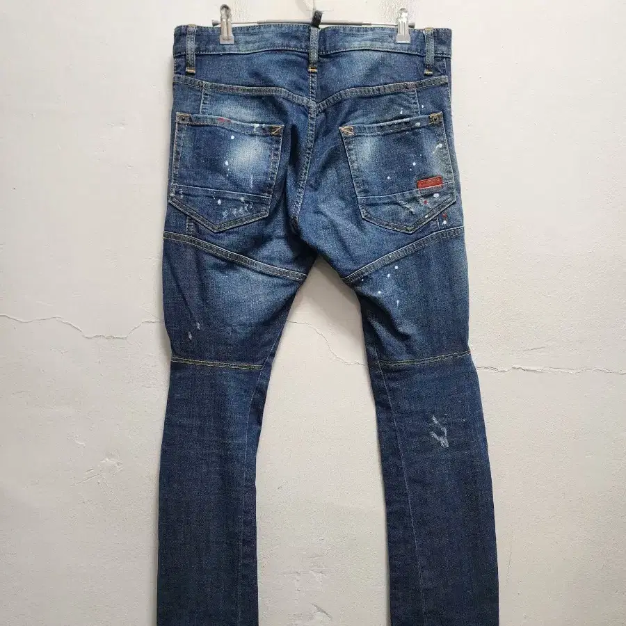 디스퀘어드2 디스트로이드 워싱 데님
