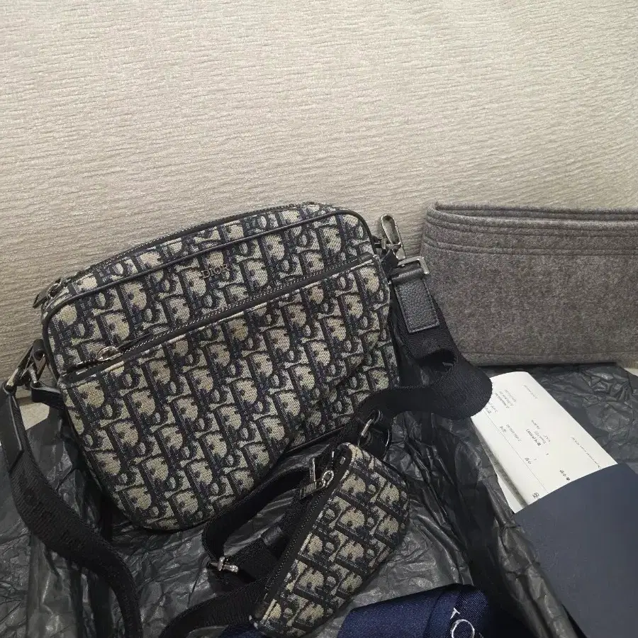 네고x)디올 오블리크 트리플 메신저백