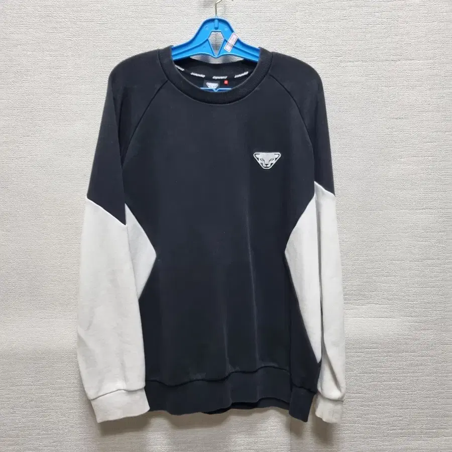 b240 다이나핏 남성 맨투맨 티셔츠