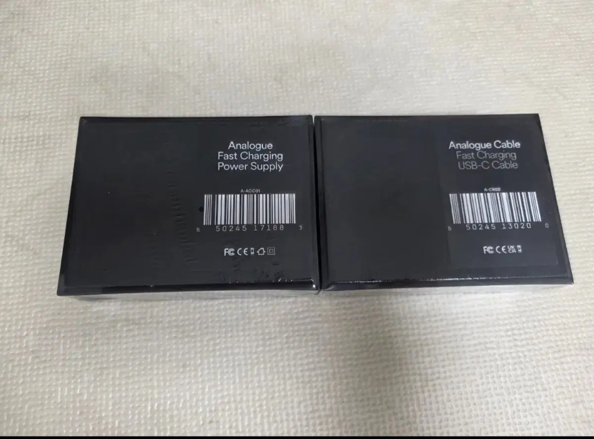 (미개봉) 아날로그 포켓용 정품 충전기와 & USB-C 케이블