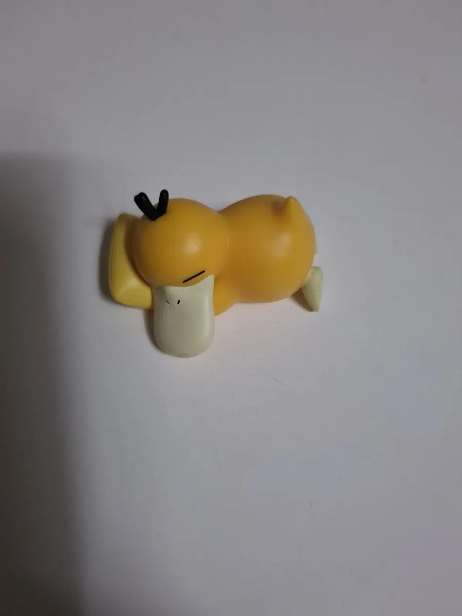 포켓몬 고라파덕 피규어