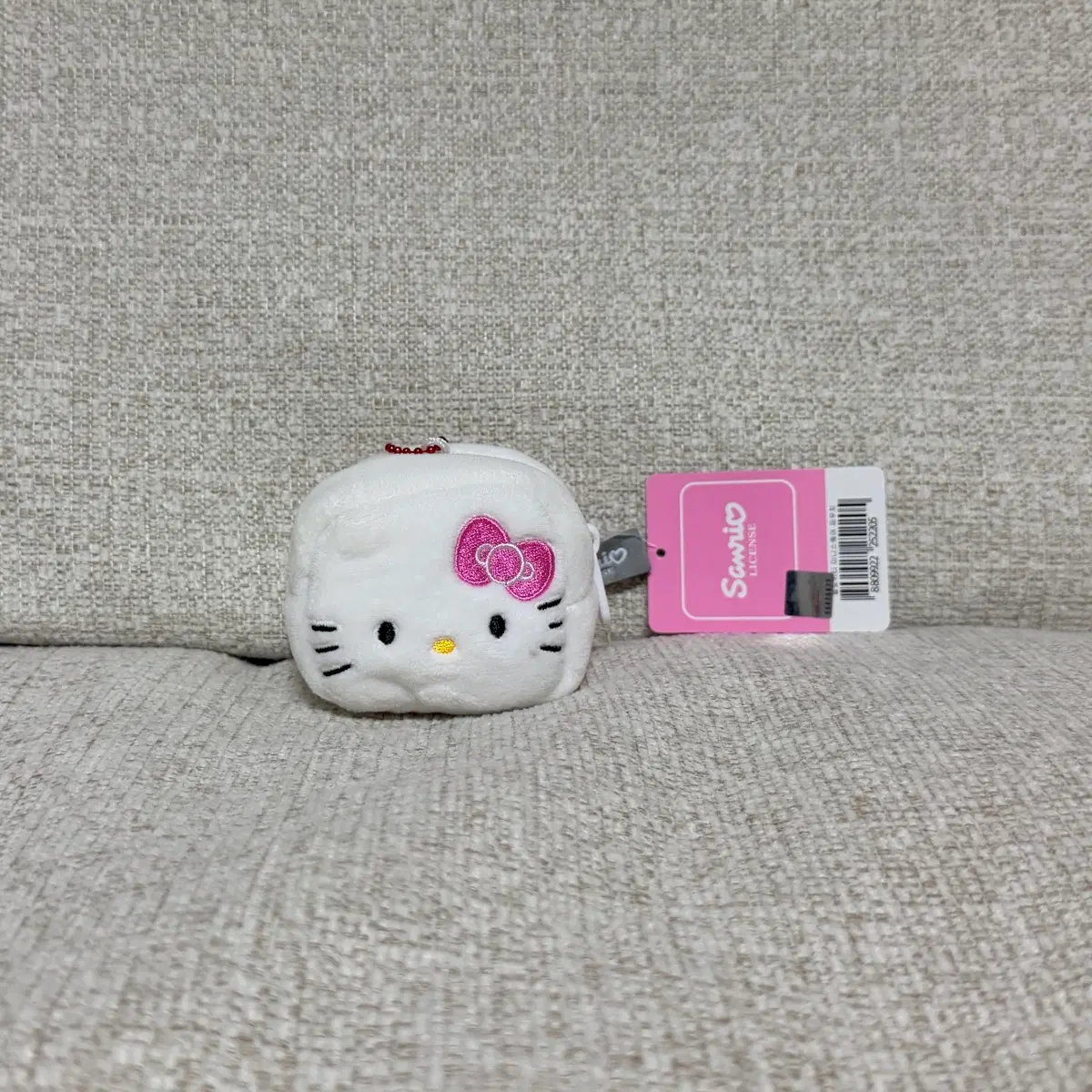 정품 산리오 헬로키티 미니 스퀘어 파우치 키링 인형