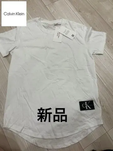 새상품 Calvin Klein Jeans T셔츠 화이트 L사이즈
