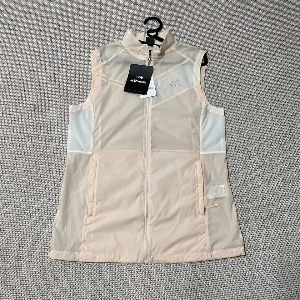 XL 새상품 아이더 여성 경량 조끼 B.7436