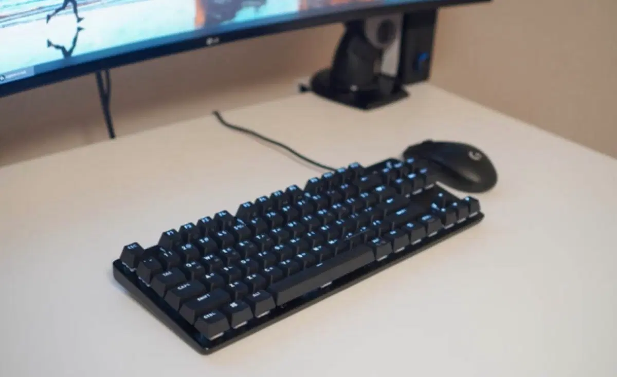 로지텍 G413 TKL SE 게이밍 키보드 상태 s급
