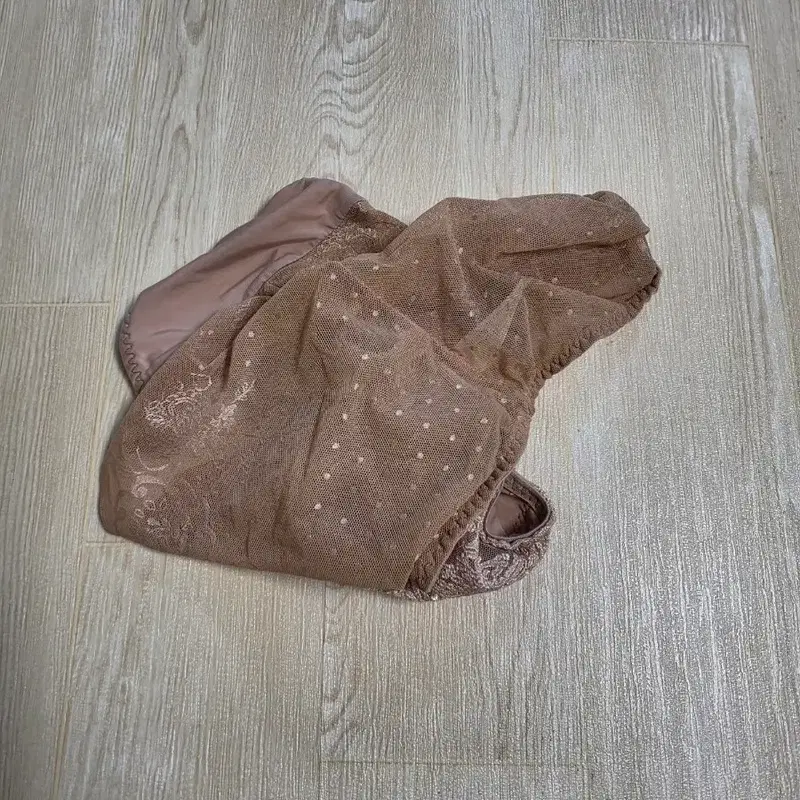 스킨톤 레이스 팬티(중고.세탁완료)