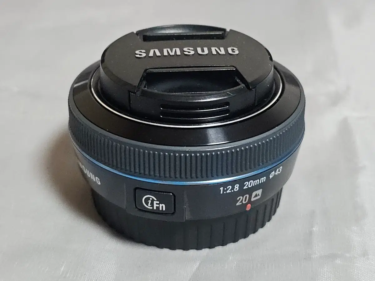 삼성 NX용 20mm F2.8 단렌즈