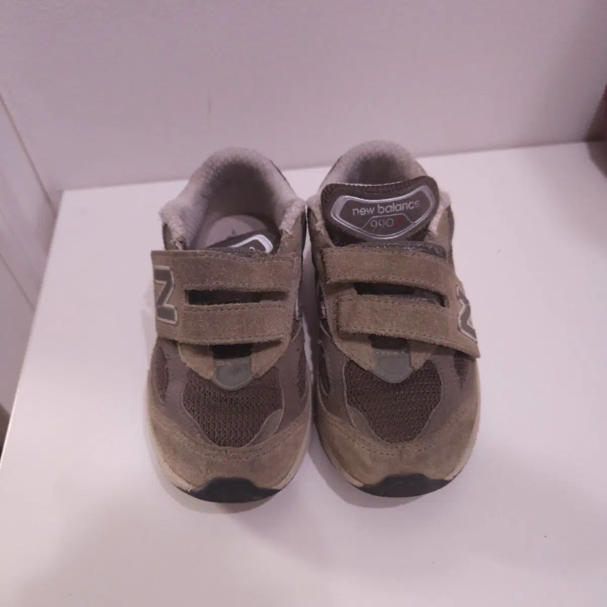 [150] 뉴발란스990 카키색상