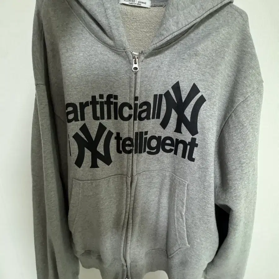 artificial unintelligent 세미크롭 후드집업