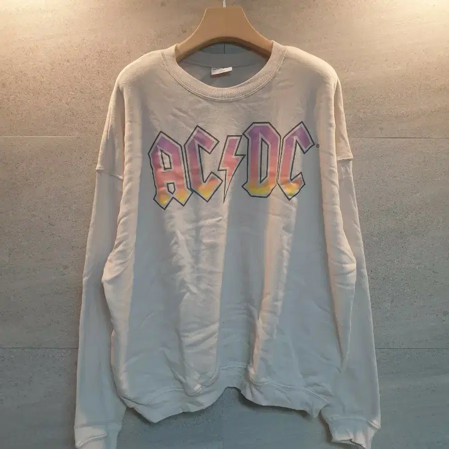 ACDC. 오피셜굿즈 정품. 맨투맨. 미착.