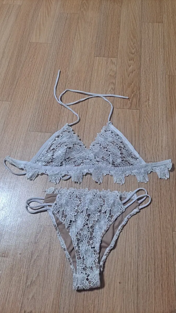 [Lace Bikini 레이스 비키니] - 거의 새제품