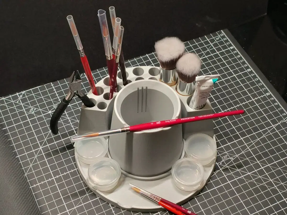 자전거 정비용 붓과 물통 홀더