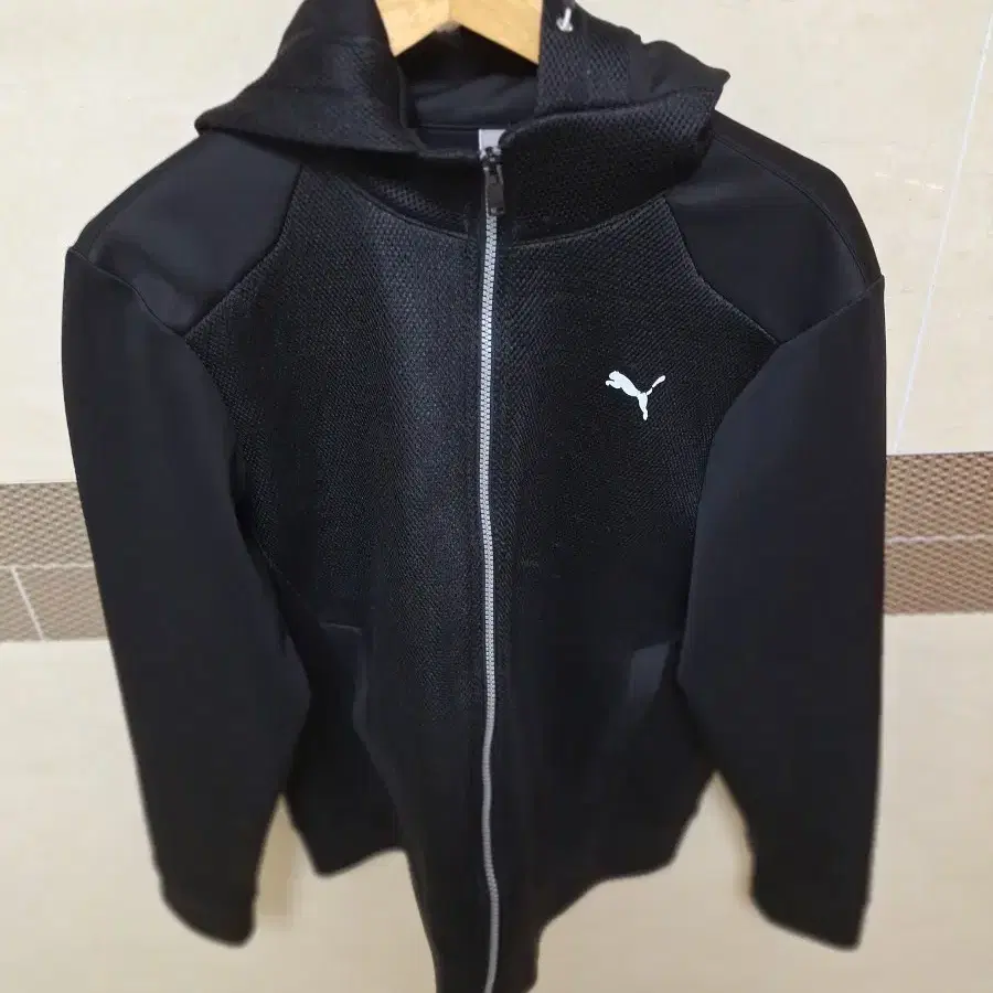 # 푸마 후드 집업 블랙(XL)