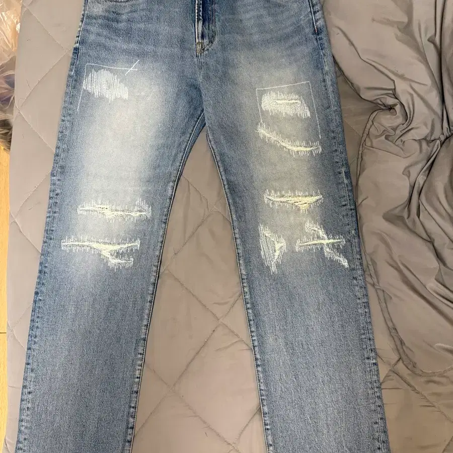 [MOOMYUNG]60'S DISTRESSED STRAIGHT DENIM