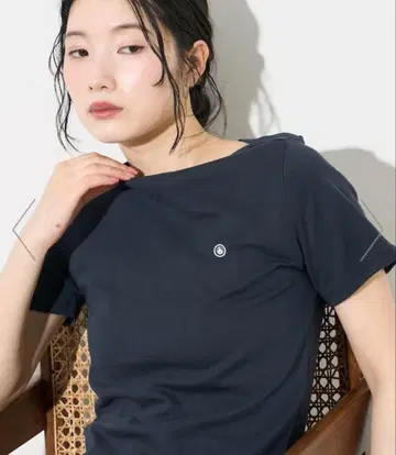 보트넥 반팔 티셔츠 네이비