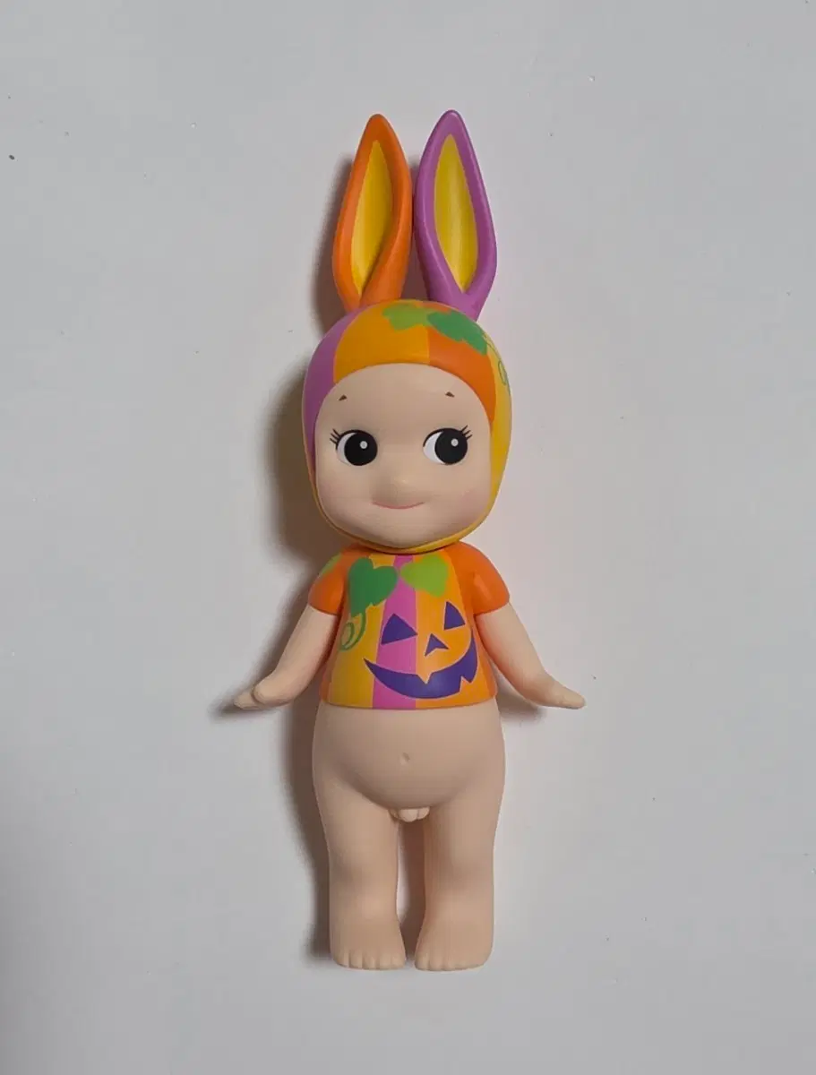 소니엔젤 아티스트 컬렉션 할로윈 펌킨 토끼 피규어 판매해요
