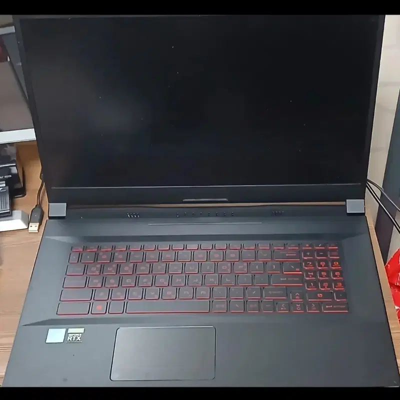 부품용 MSI 소드17 RTX 3060 노트북 팝니다