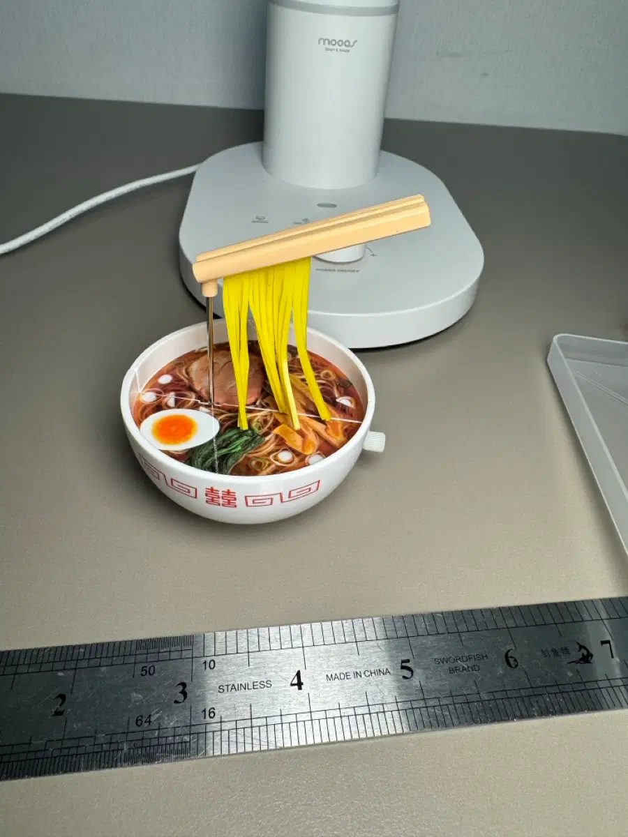 움직이는 라면 가챠 모형