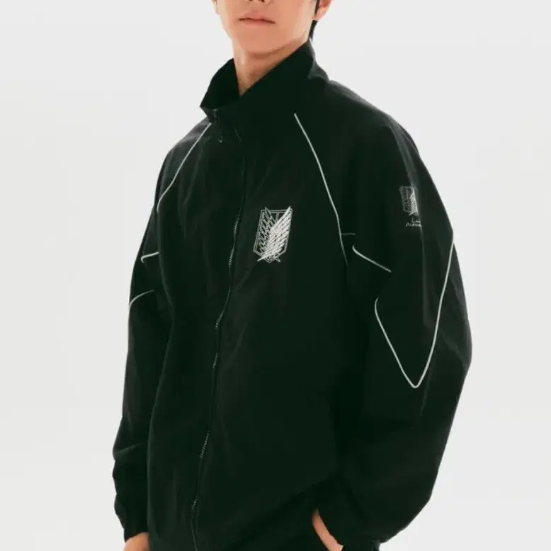 스파오 진격거 윈드브레이커 XXL구합니다