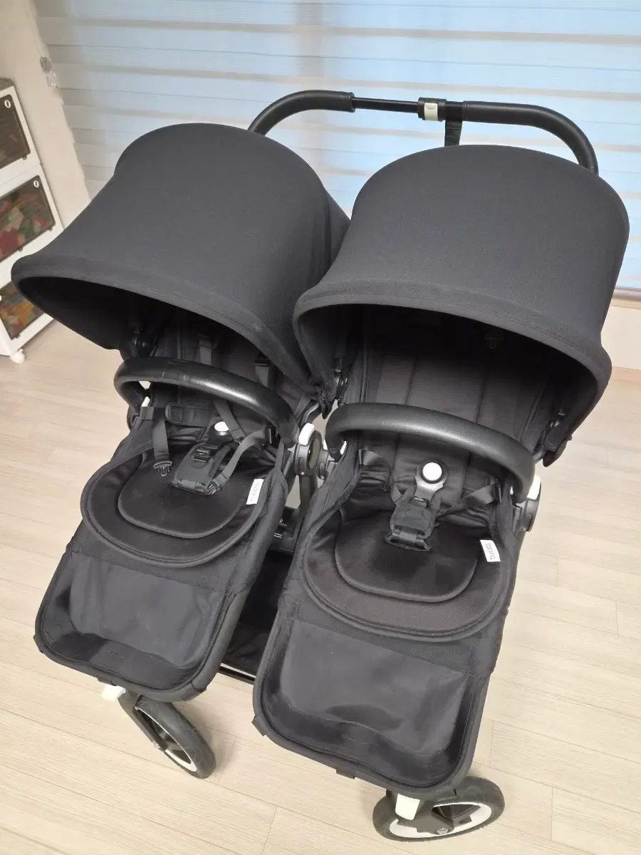 [실사용 몇회 안됨] 부가부 동키 쌍둥이 유모차 블랙 (베시넷 포함)