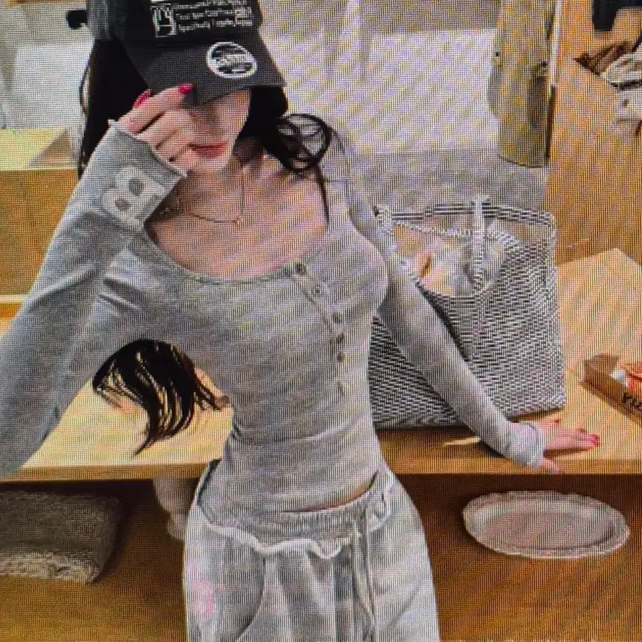 (해외배송)슬리밍 U넥 긴팔티 3컬러