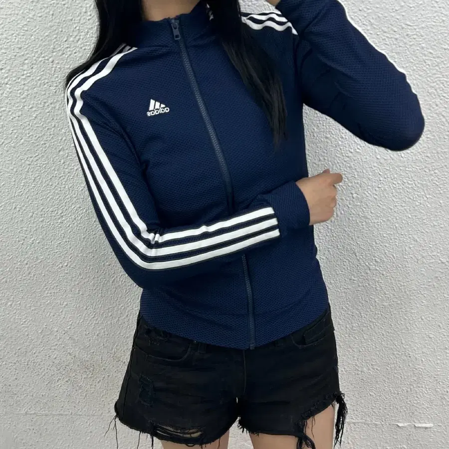 아디다스 화이트라인 네이비 와플 트랙탑 xs