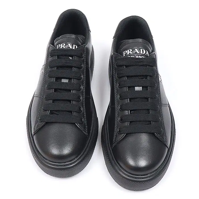 Prada(프라다) 2EG357 블랙 비텔로 소프트 트리플 로고 남성 스니커즈 6 MUJ74884PR