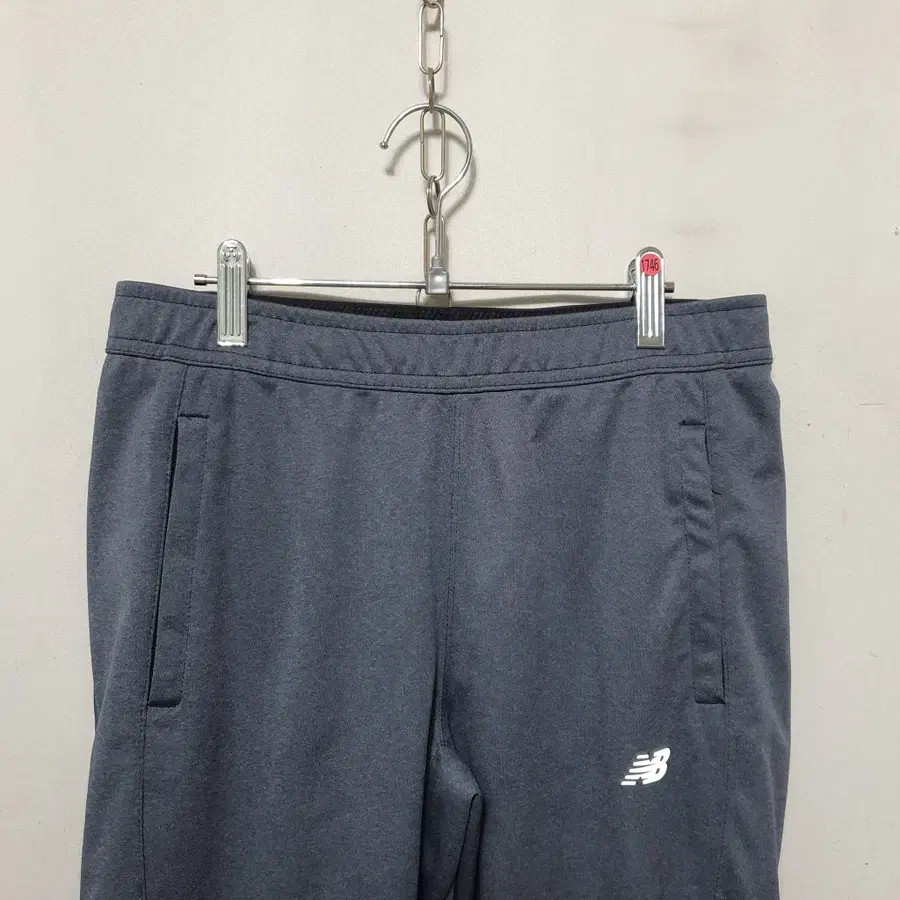 1746) 뉴발란스 여성 트레이닝 바지 M