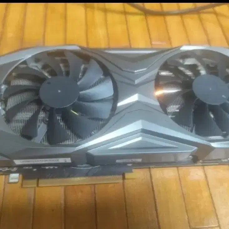 이엠텍 HV 지포스 GTX 1080TI 11GB 그래픽카드 고장 부품용
