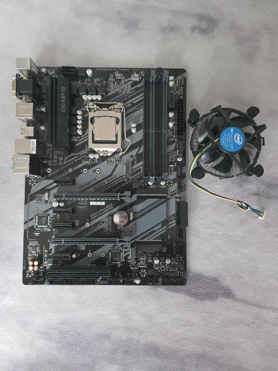 인텔 코어i5 9400+기가바이트 h370 hd3+쿨러