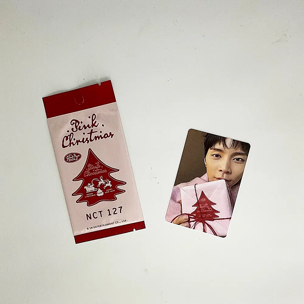 엔시티127 쟈니 2024 핑크 크리스마스 포토카드 포카2 NCT127 JOHNNY 2024 PINK CHRISTMAS PHOTOCARD 2