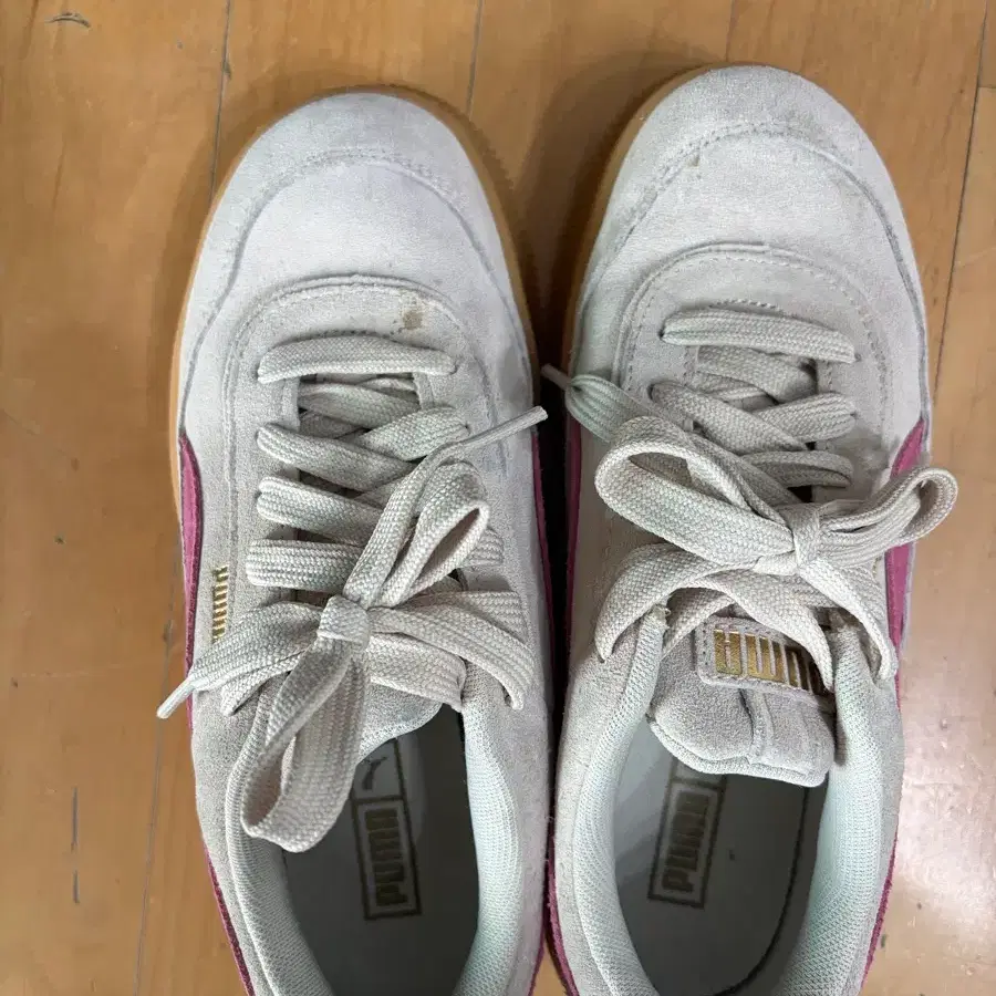 PUMA 스웨이드 우먼즈 스니커즈