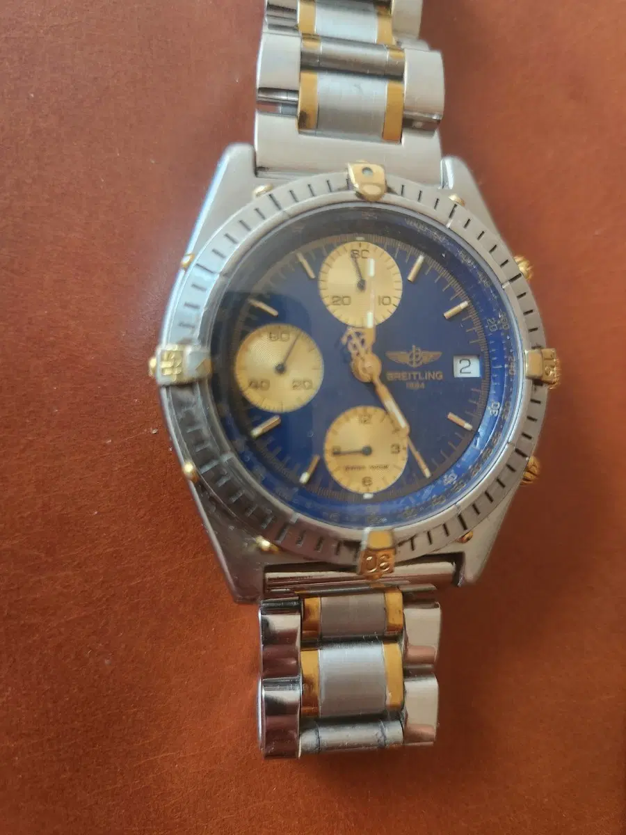 브라이틀링 크로노맷 39mm