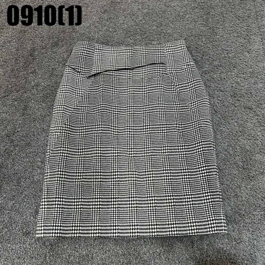 지고트 체크무늬 스커트