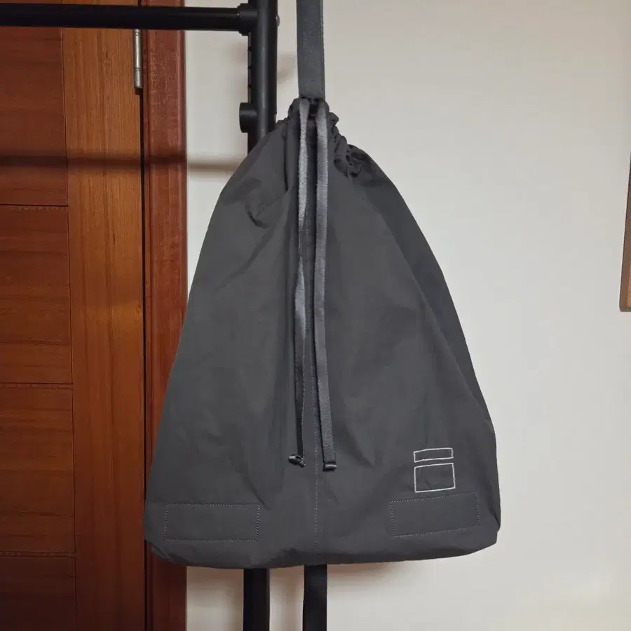 블랭코브 피셔맨백 숄더백 6L 올리브그레이