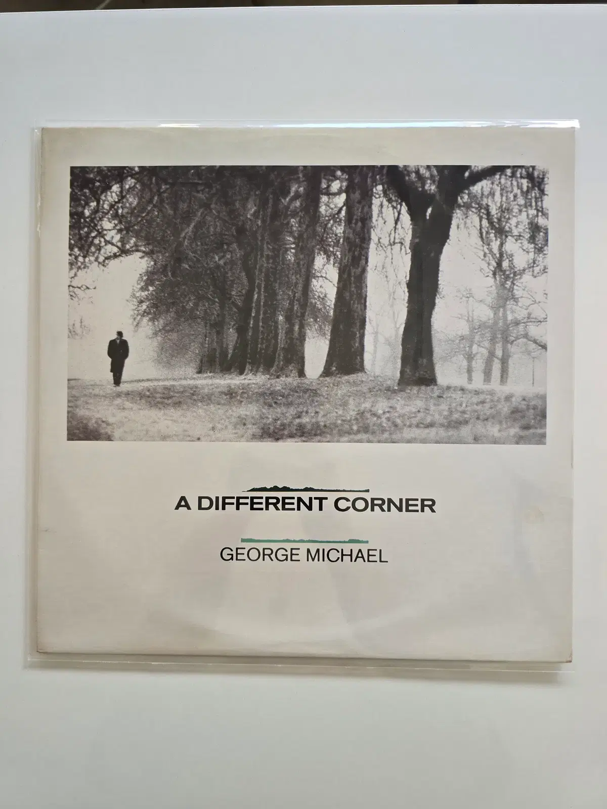 George Michael 조지 마이클 LP / A Different Corner/NM A안 옅은변색 소리영향없음