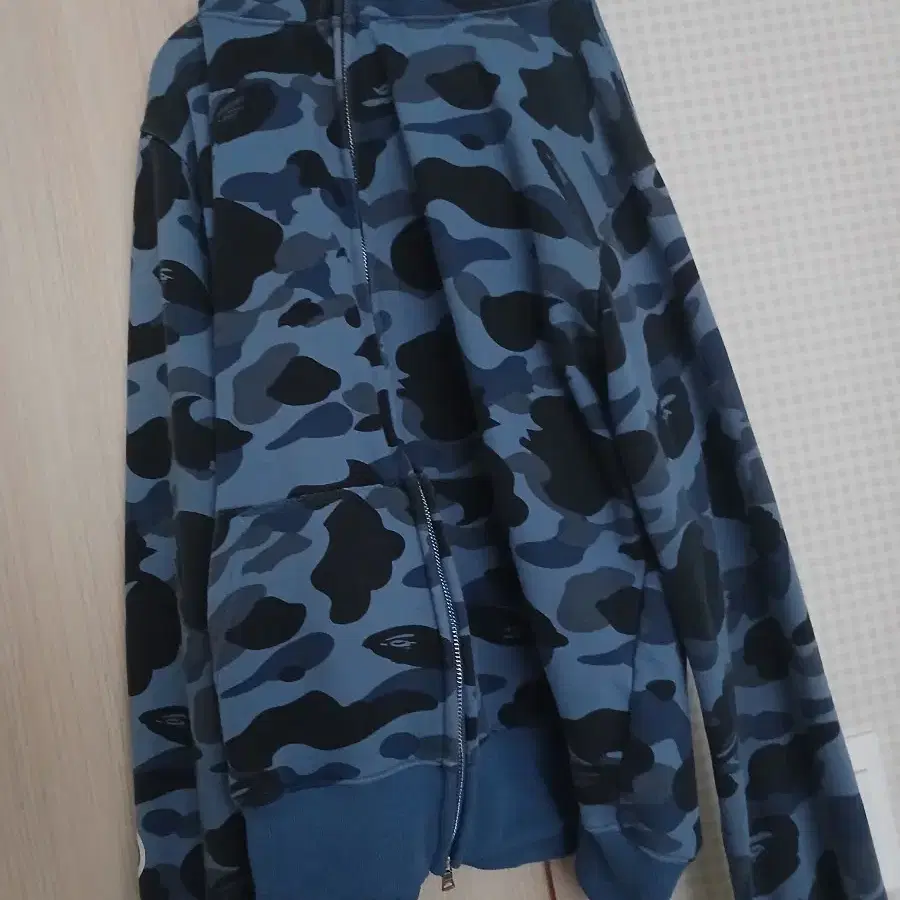 베이프 샤크 후드집업