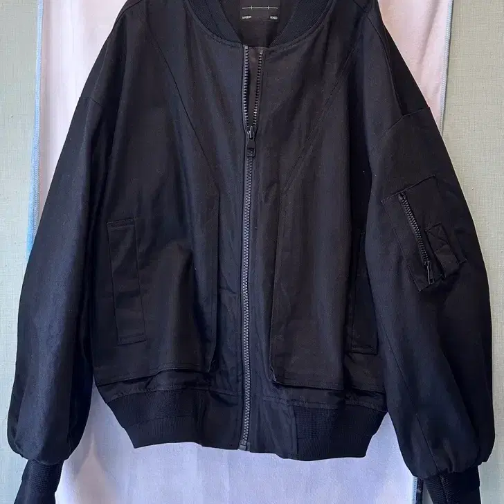 105)MAISON MINED 메종미네드 블랙 오버 MA-1 봄버자켓