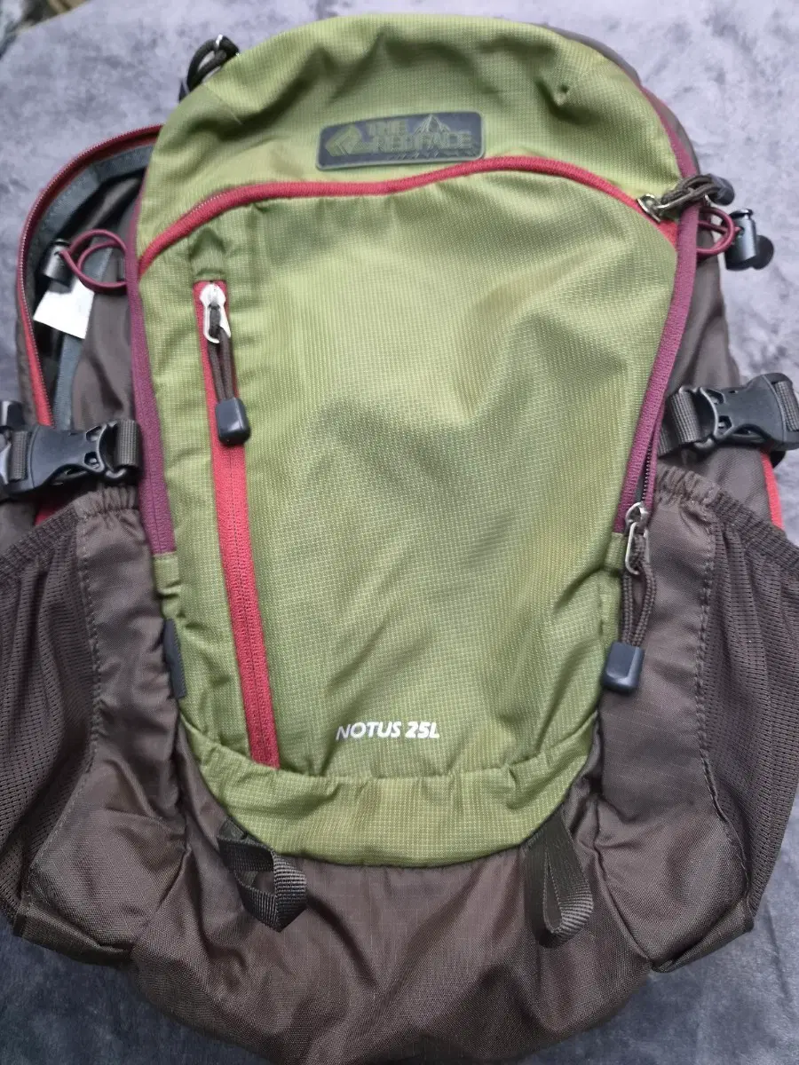 레드페이스 배낭 NOTUS 25L 카키