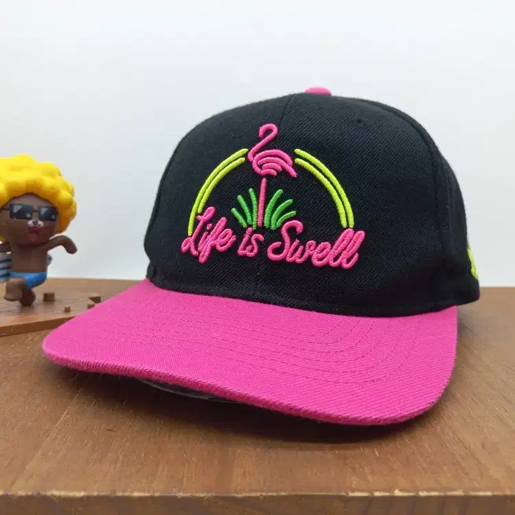 배럴 BARREL Life is Swell 인생은 즐겁다 레터링 자수 힙합 스냅백 빈티지 모자 네온 블랙