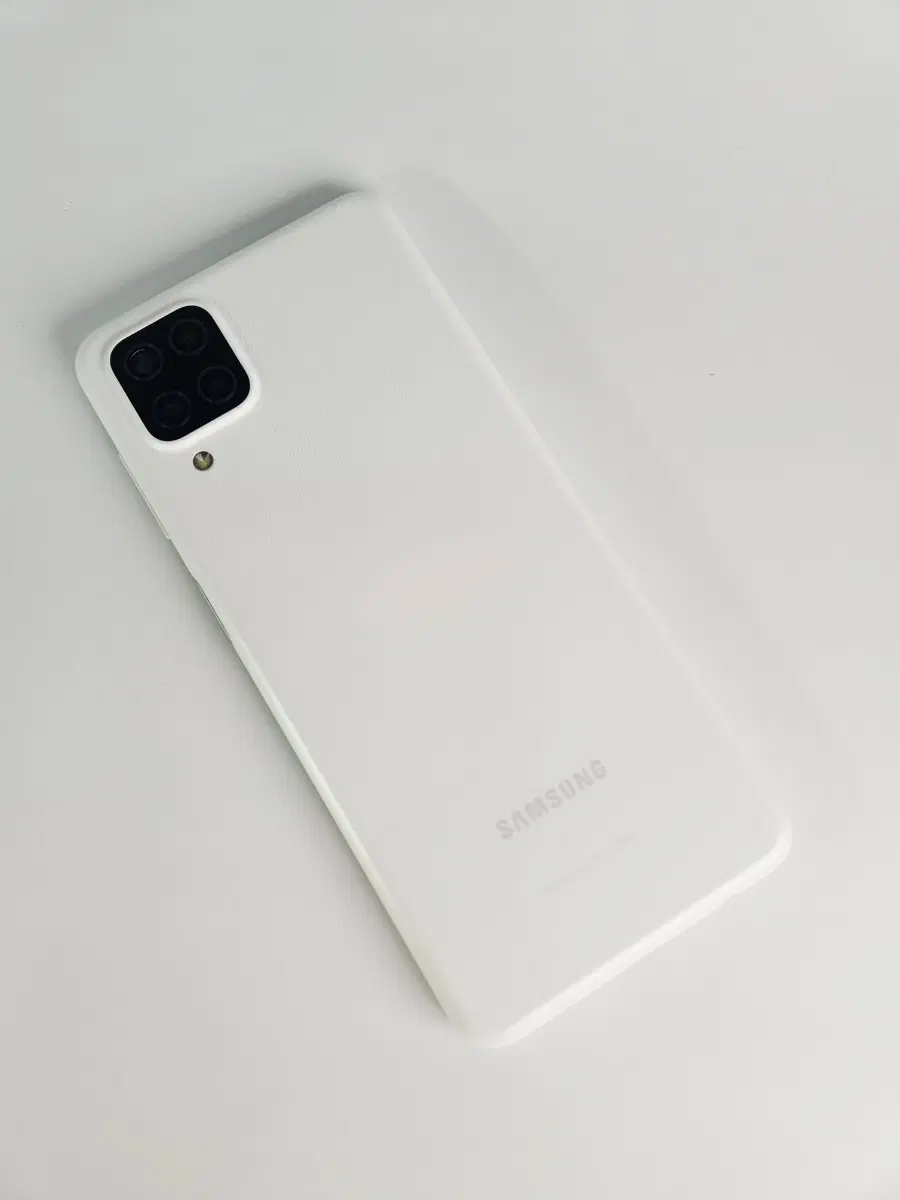 리퍼급 갤럭시  A12 32GB 화이트 무잔상 무기스 대구중고폰  부산중고폰  광주중고폰  서울중고폰  구미중고폰  영천중고폰  천안중고폰  수원중고폰