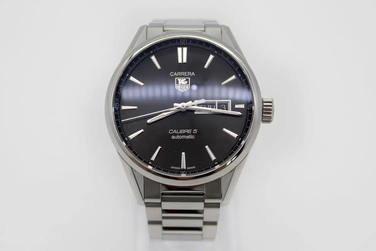 태그호이어 까레라 칼리버 5 데이데이트 41MM WAR201A BA0723