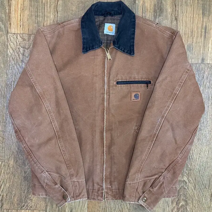 (M) Carhartt detroit J97 BRN