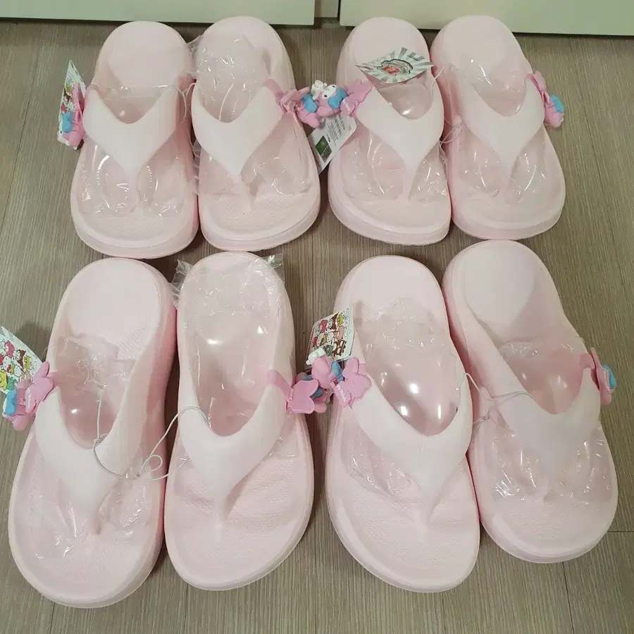 너무 귀여운 산리오 마이멜로디 핑크 쪼리 샌들 신발 새상품
