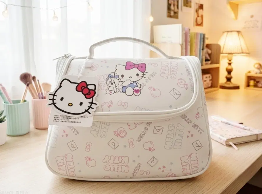 헬로키티 파우치 화이트 새상품